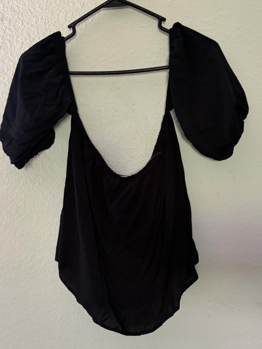 New Never Worn! Hippie Rose Black Puff-Sleeve Open-Back Camisole